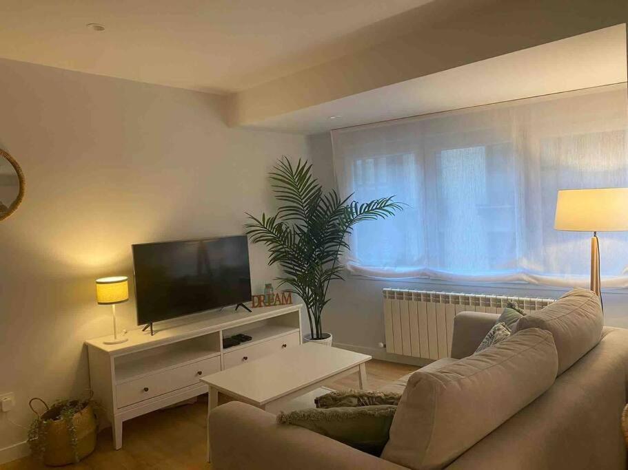 Apartamento A Estrenar En Centro Gijon. Fibra-Tv Esterno foto