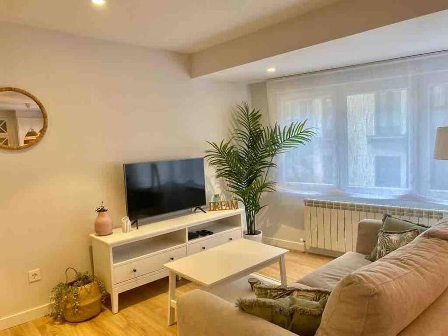 Apartamento A Estrenar En Centro Gijon. Fibra-Tv Esterno foto