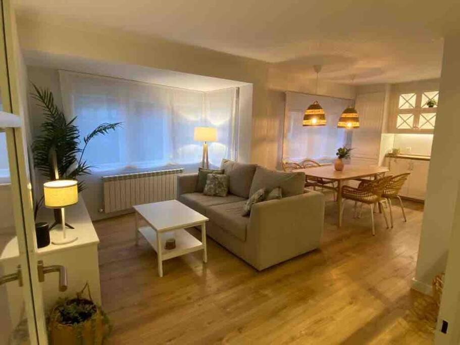 Apartamento A Estrenar En Centro Gijon. Fibra-Tv Esterno foto